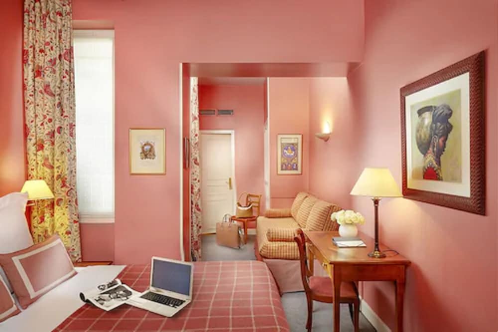 Relais Du Louvre 43/46