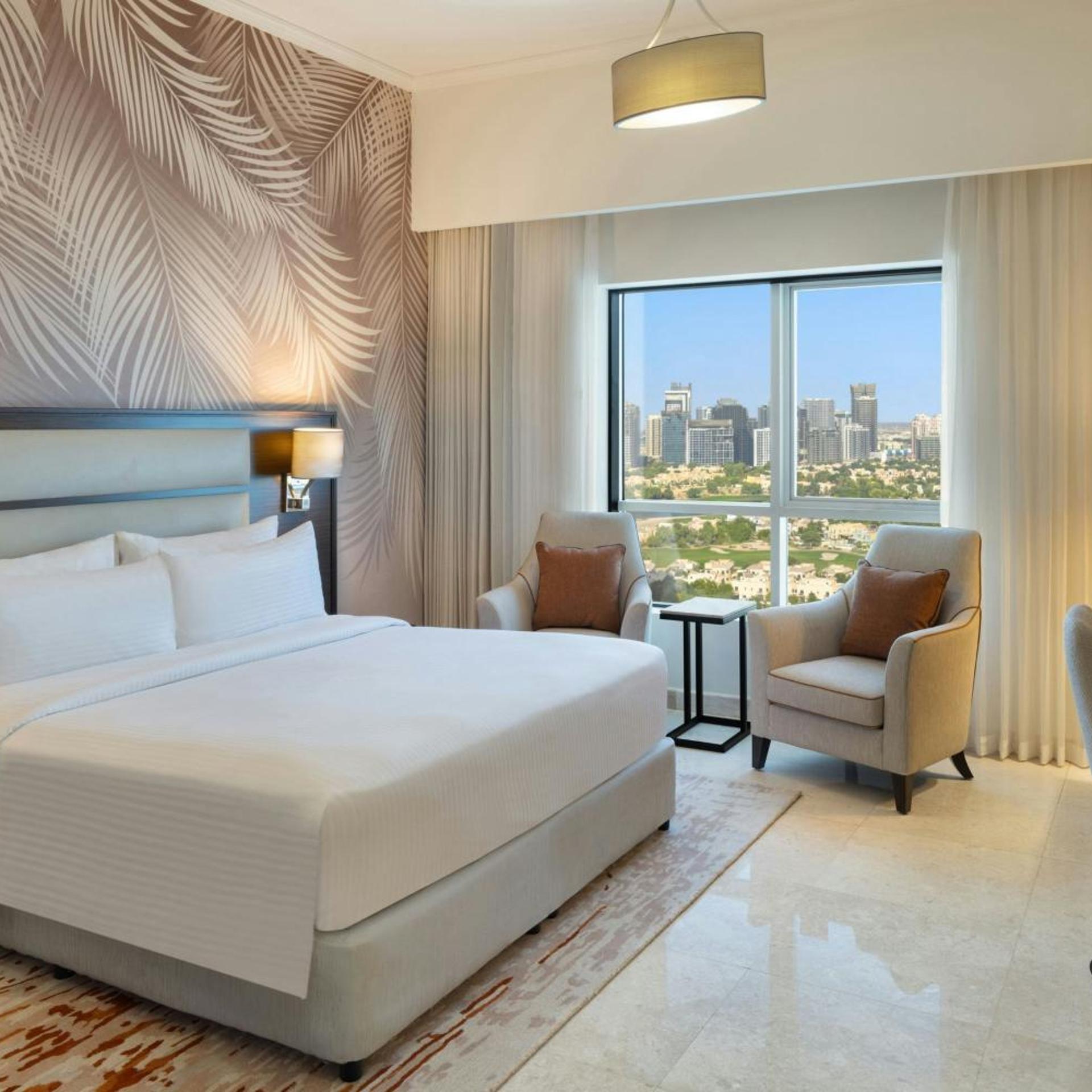 Studio, Apartment, King Bed, Golf Course View