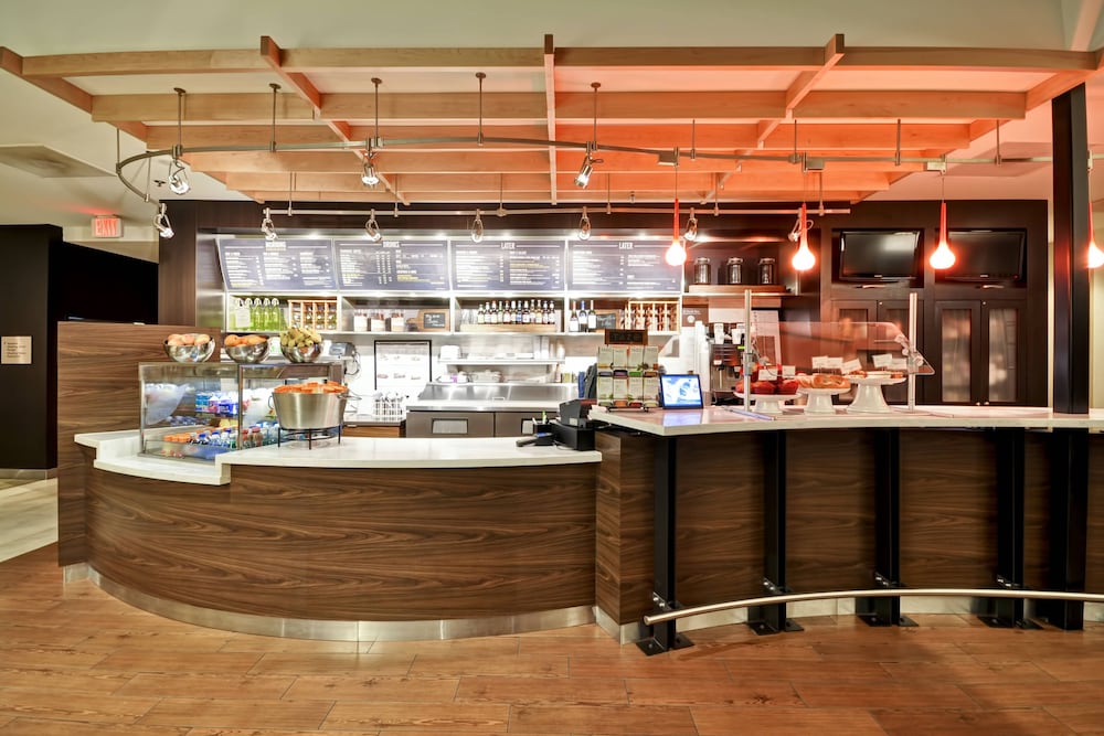 Courtyard By Marriott Dallas Medical Market Center 37/48