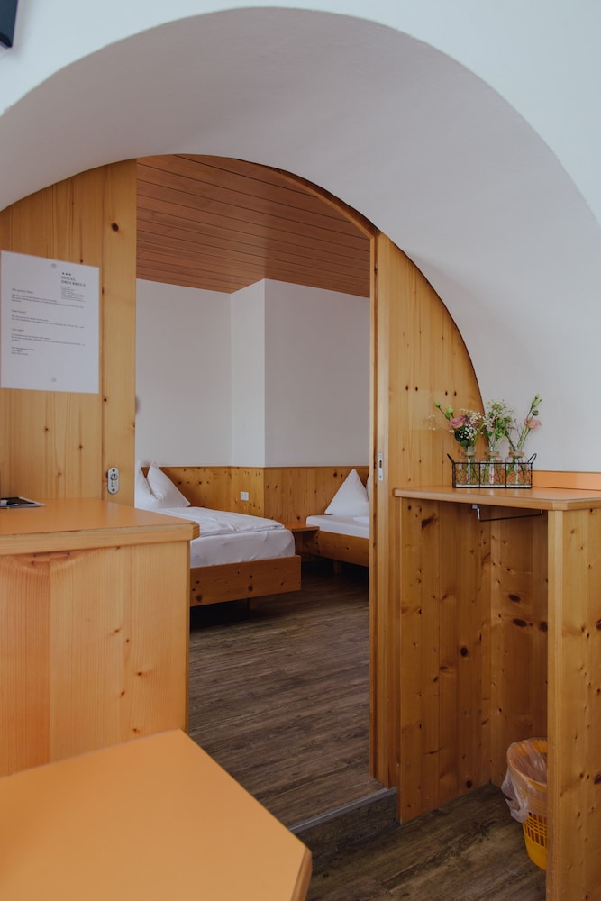 Hotel Drei Kreuz 22/34