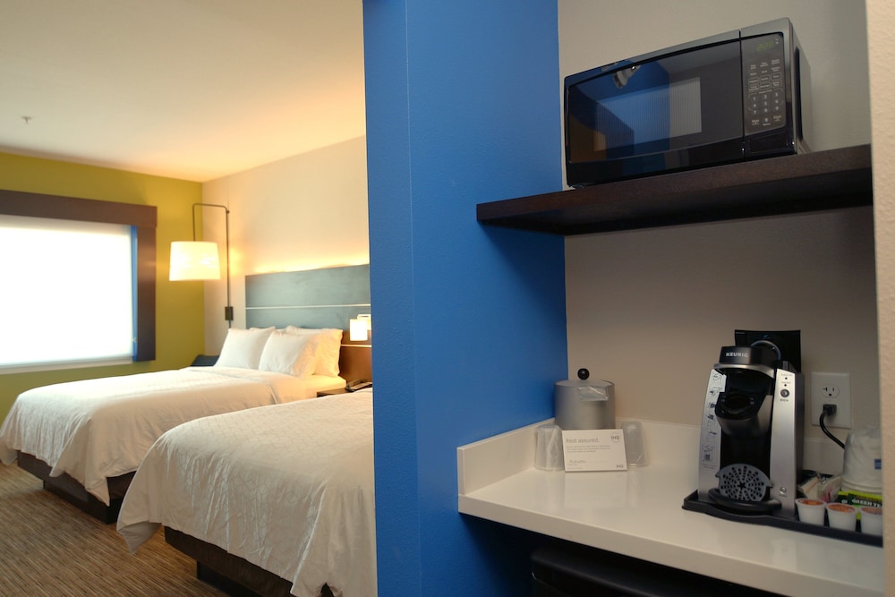 Holiday Inn Express and Suites Onalaska - La Crosse Area 15/71