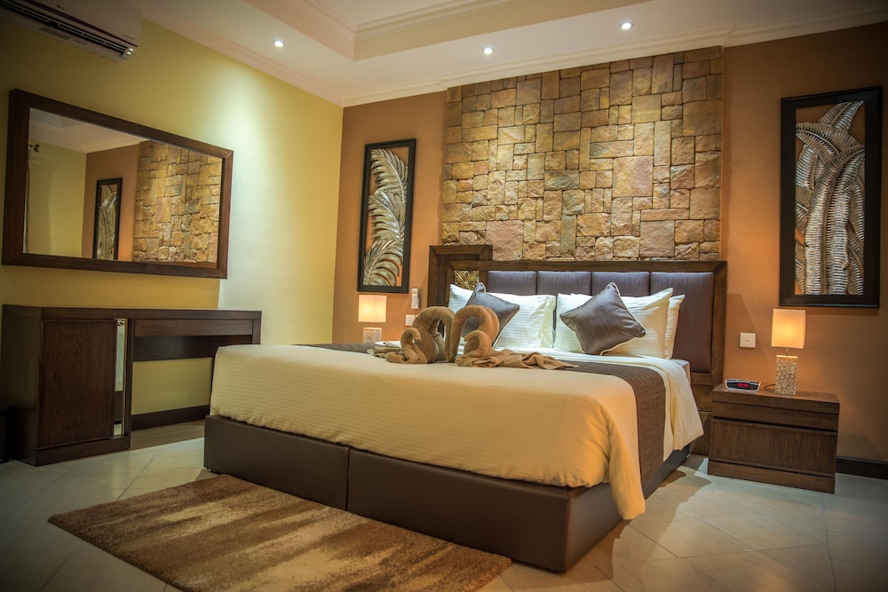 1 BEDROOM, STANDARD, DOUBLE BED, POOL VIEW, POOL SIDE