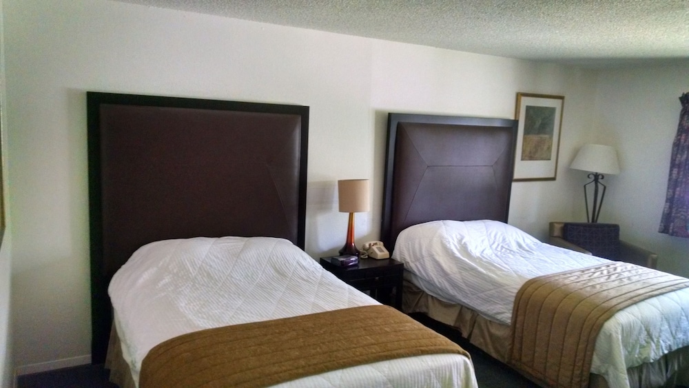 Americas Best Value Inn Webster City 18/53