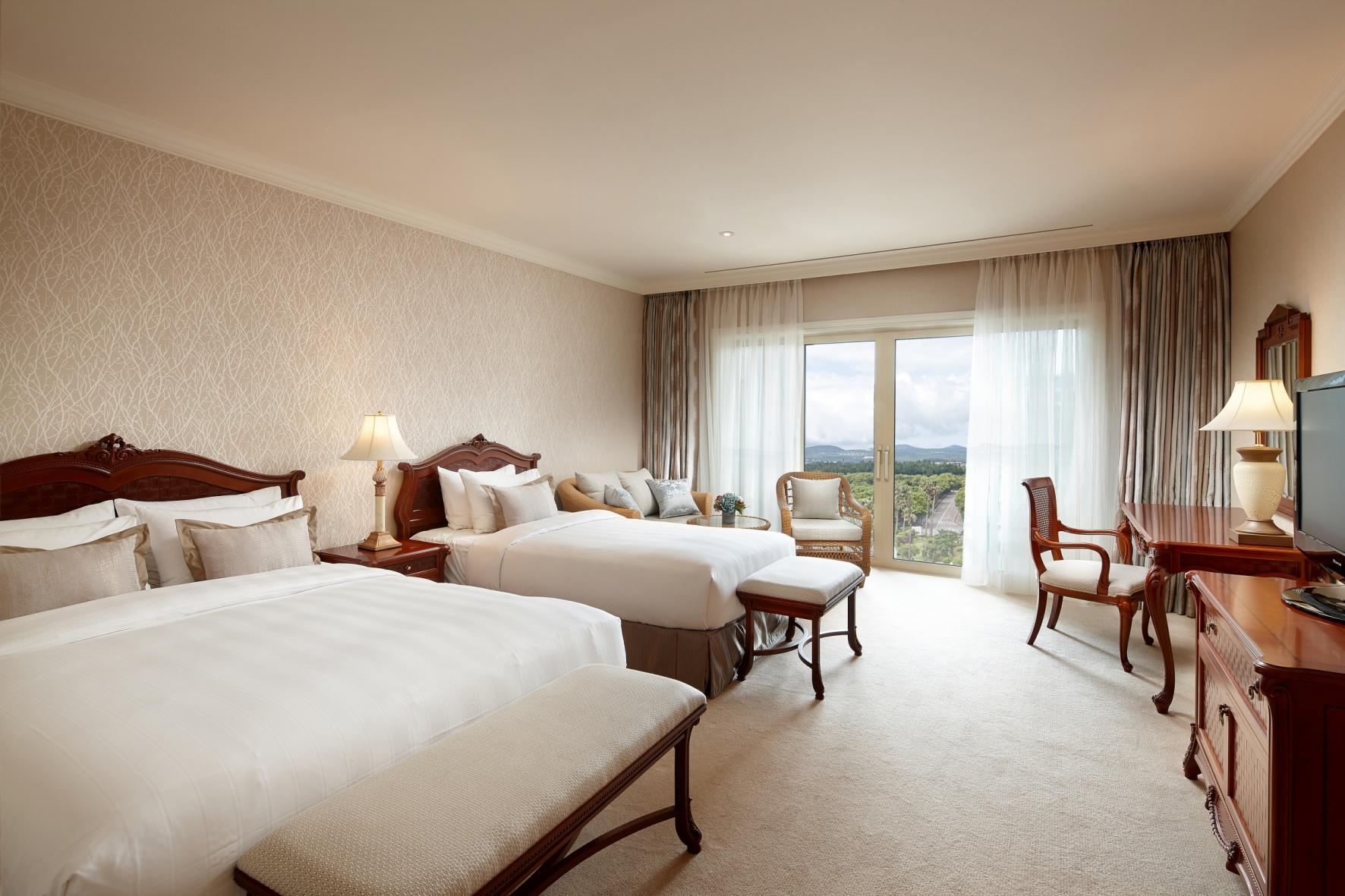 MOUNTAIN, DELUXE, FAMILY, TWIN BEDS