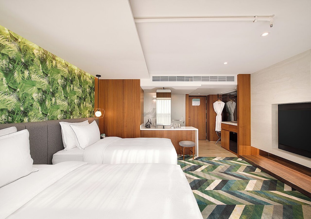 GUEST ROOM, DELUXE, TWIN BEDS, CITY VIEW