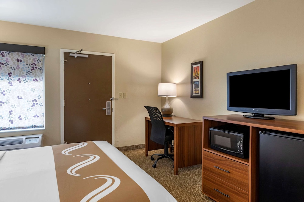 Quality Inn Placentia Anaheim Fullerton 48/50