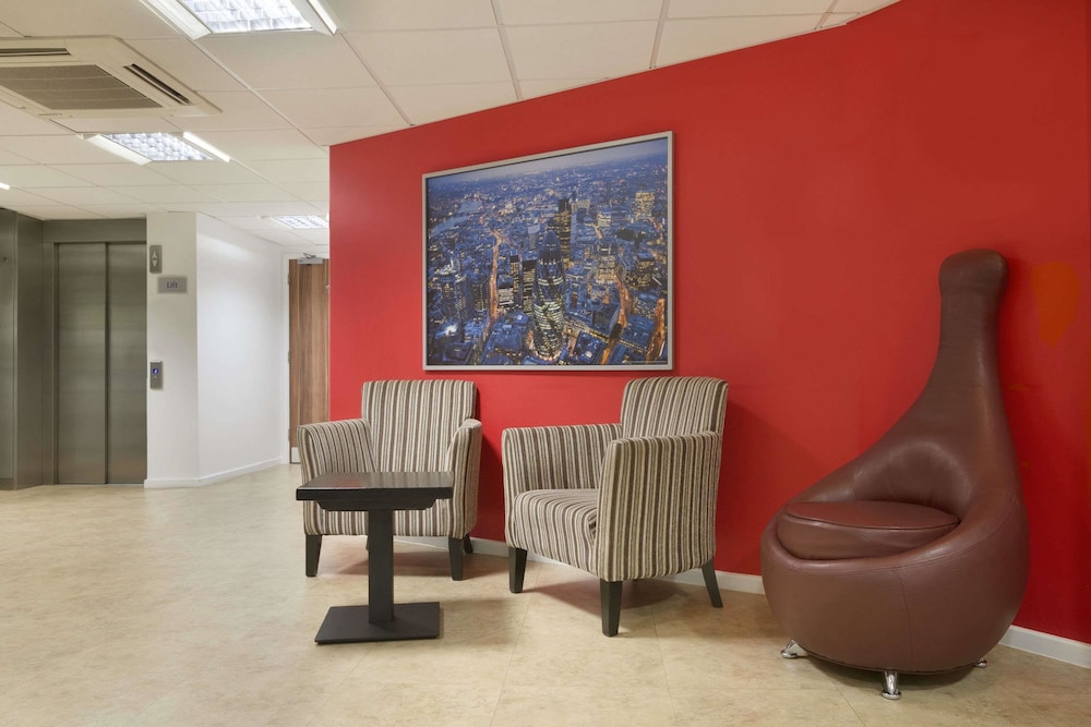 Ramada by Wyndham London Stansted Airport 16/35