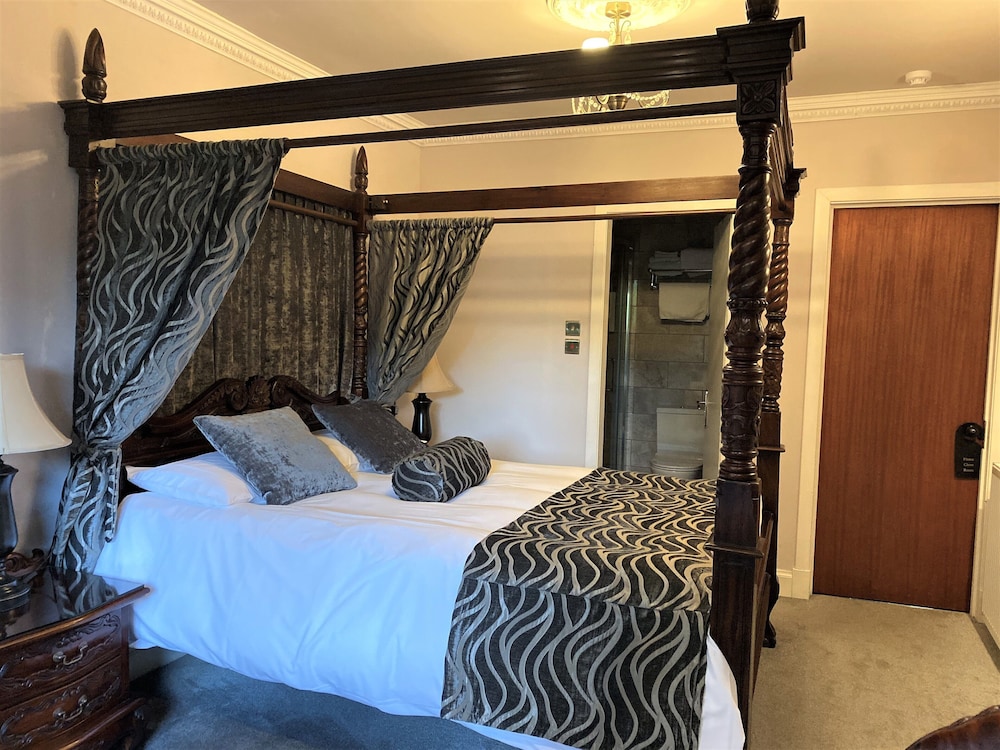 Glenalmond House 22/76