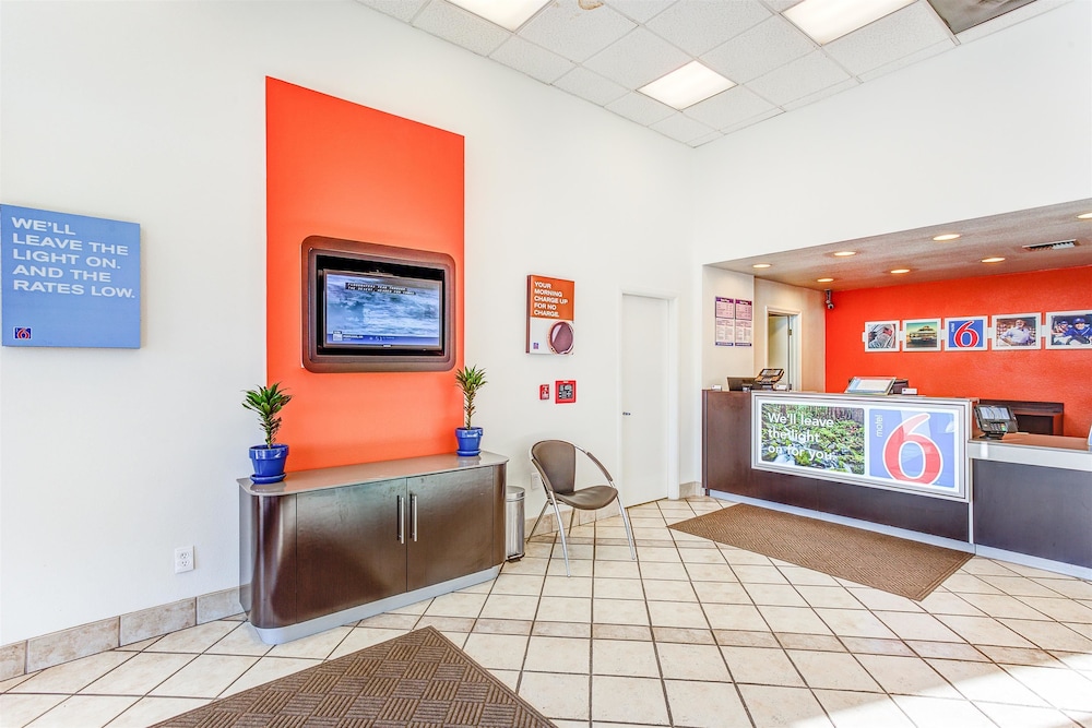 Motel6 Portland, OR - Tigard West 11/49