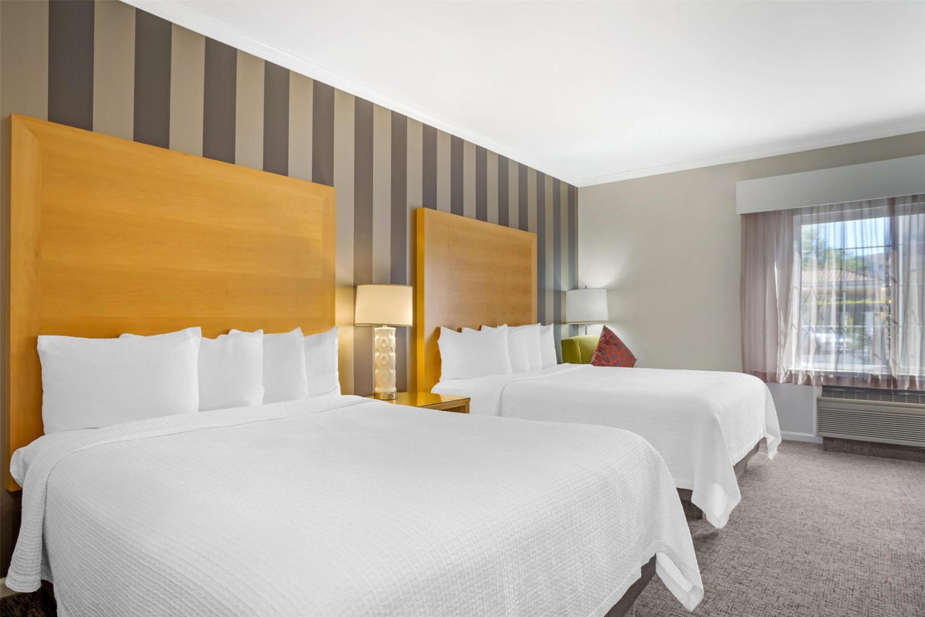 Interior, 2 Queen Beds
