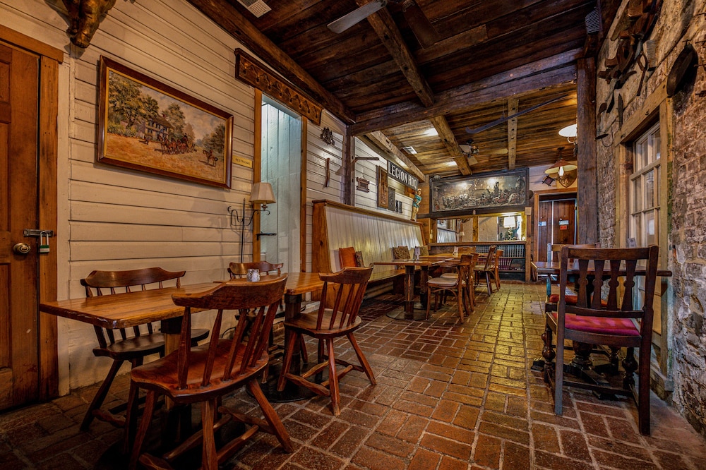Wayside Inn 54/72