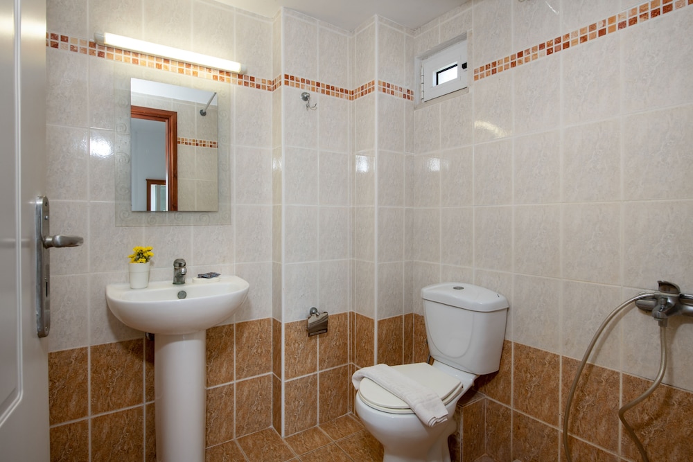 SUNRISE APARTMENTS CRETE 46/50