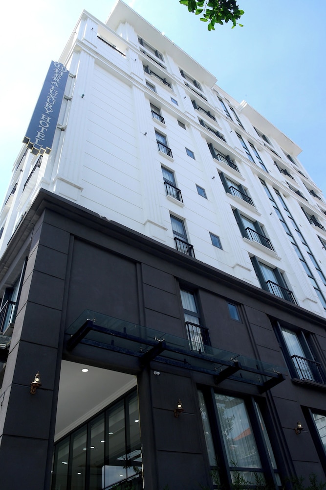 Hera Luxury Hotel 2/50