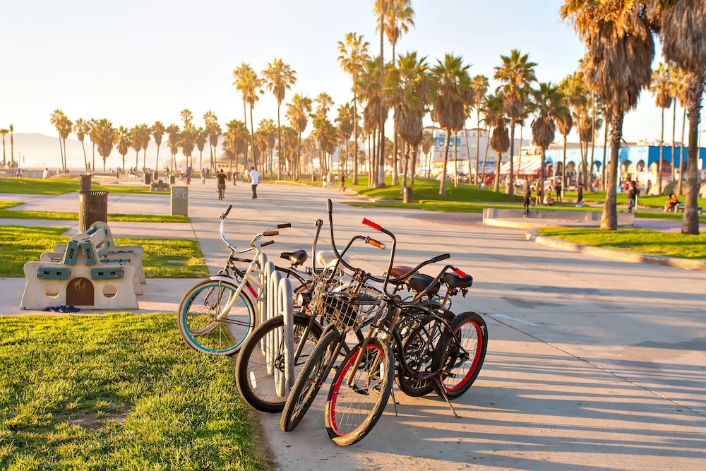 Huntley Santa Monica Beach 61/69