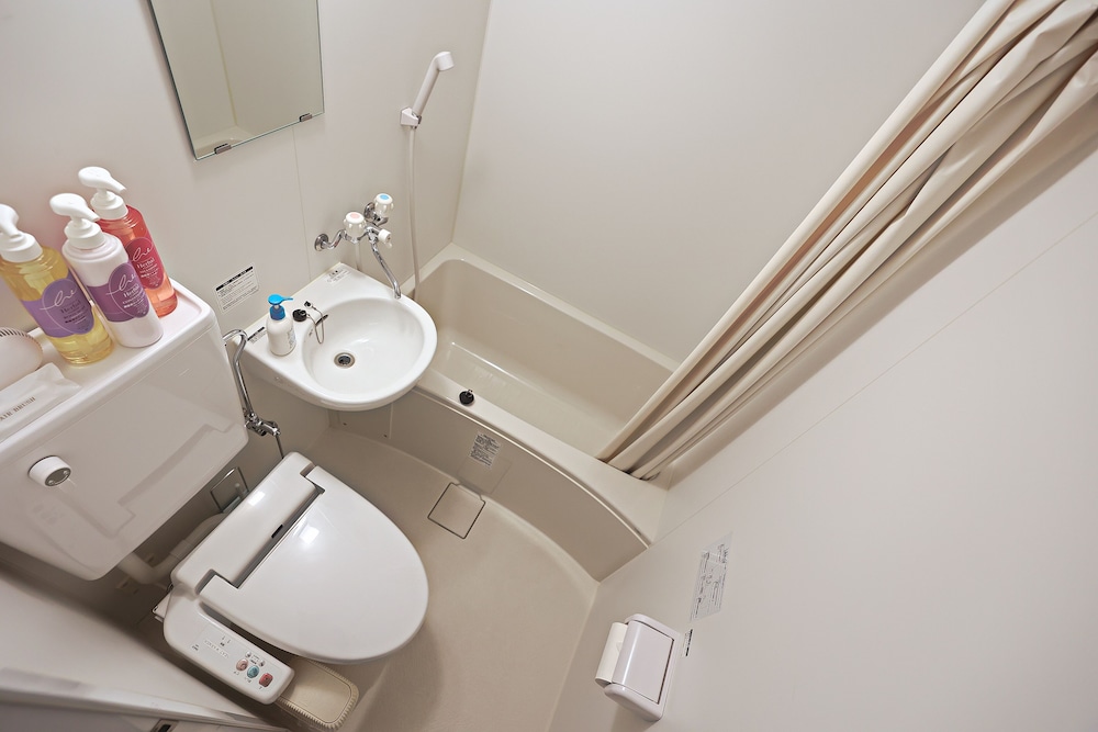 Akihabara Nakagawa Inn 50/50