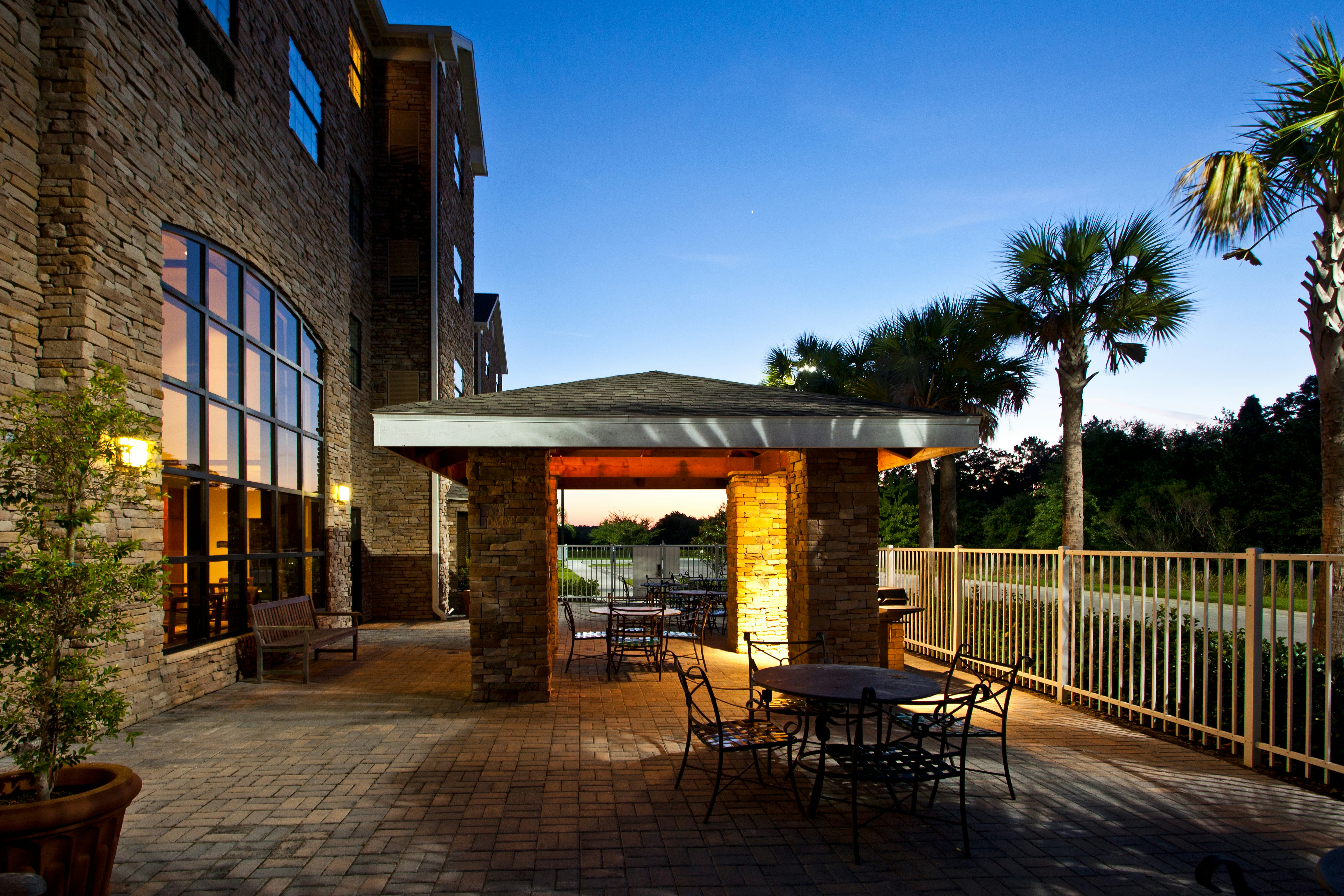 Staybridge Suites Tampa East Brandon 51/54