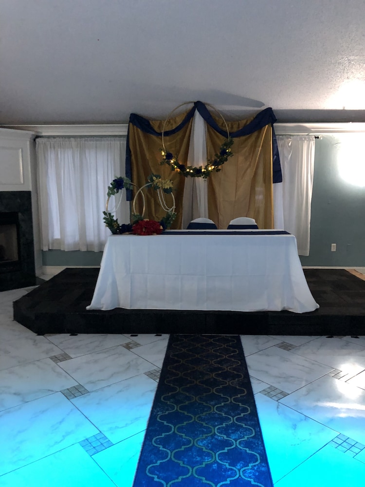 Araamda Inn Norcross 30/72