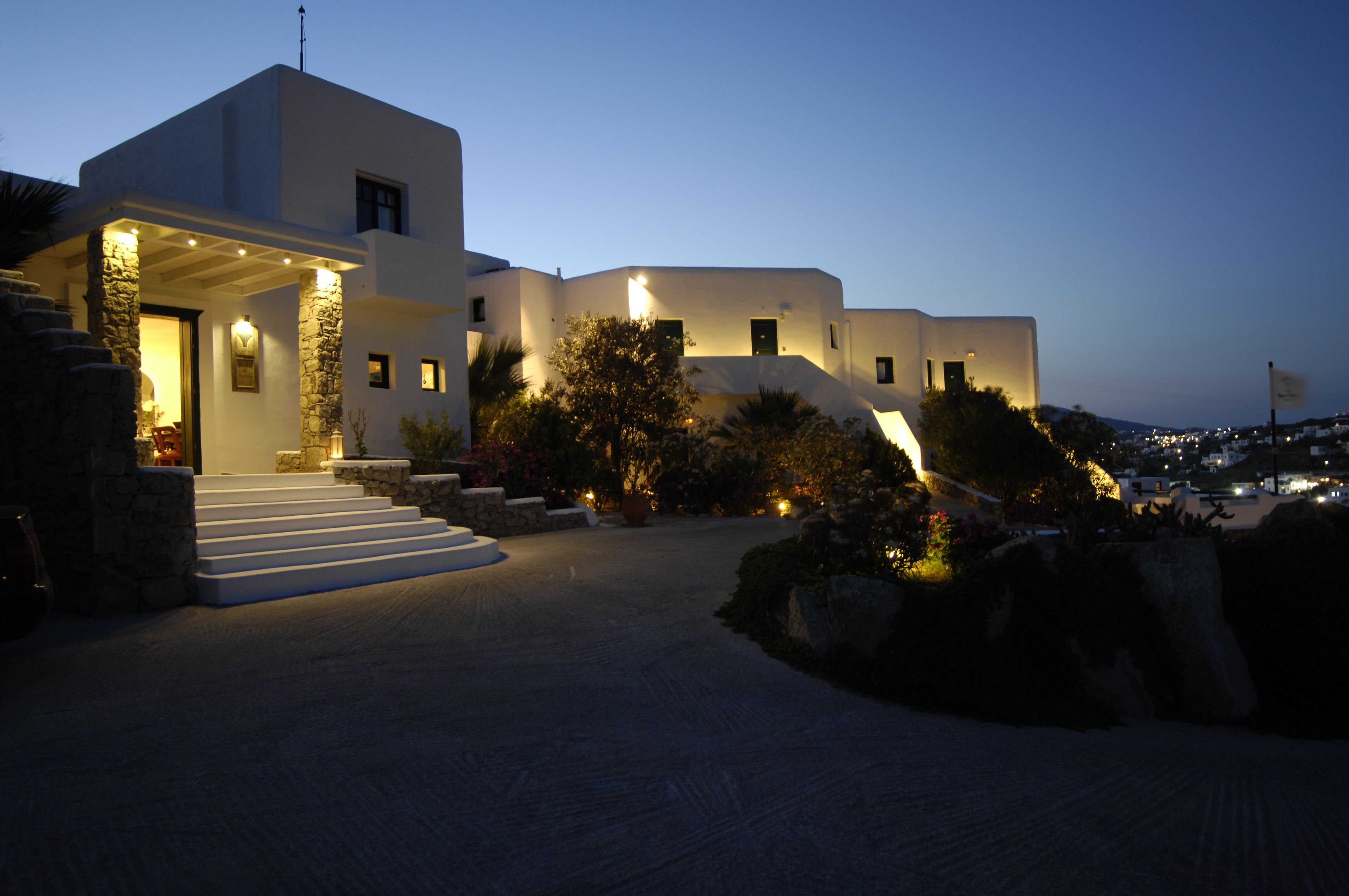 Tharroe Of Mykonos 45/46