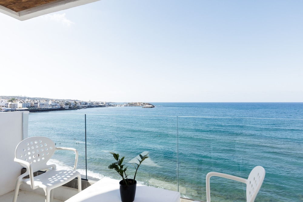 Kahlua Sea View Suites 57/67