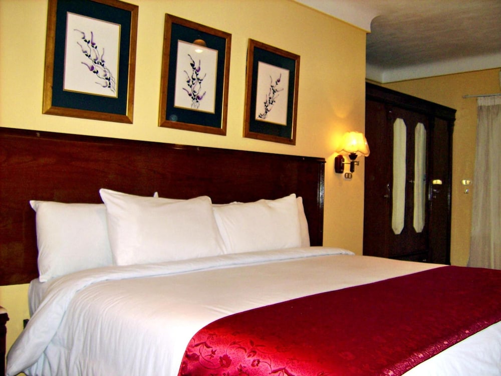 Alexandria Mediterranean Suites 7/30