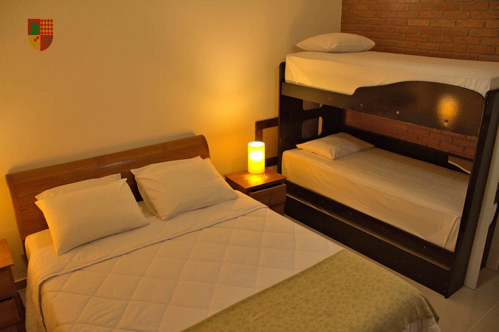 غرفة قياسية ثلاثية بسرير مزدوج وسرير فردي، Hotel Pousada Dos Condes 3/4