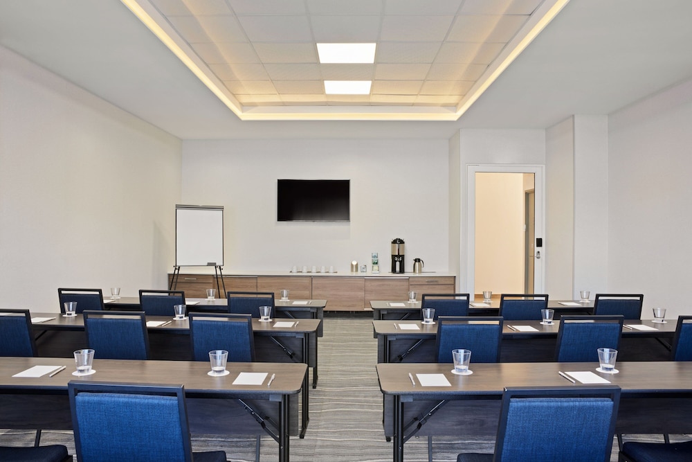 Residence Inn by Marriott Playa del Carmen 36/50