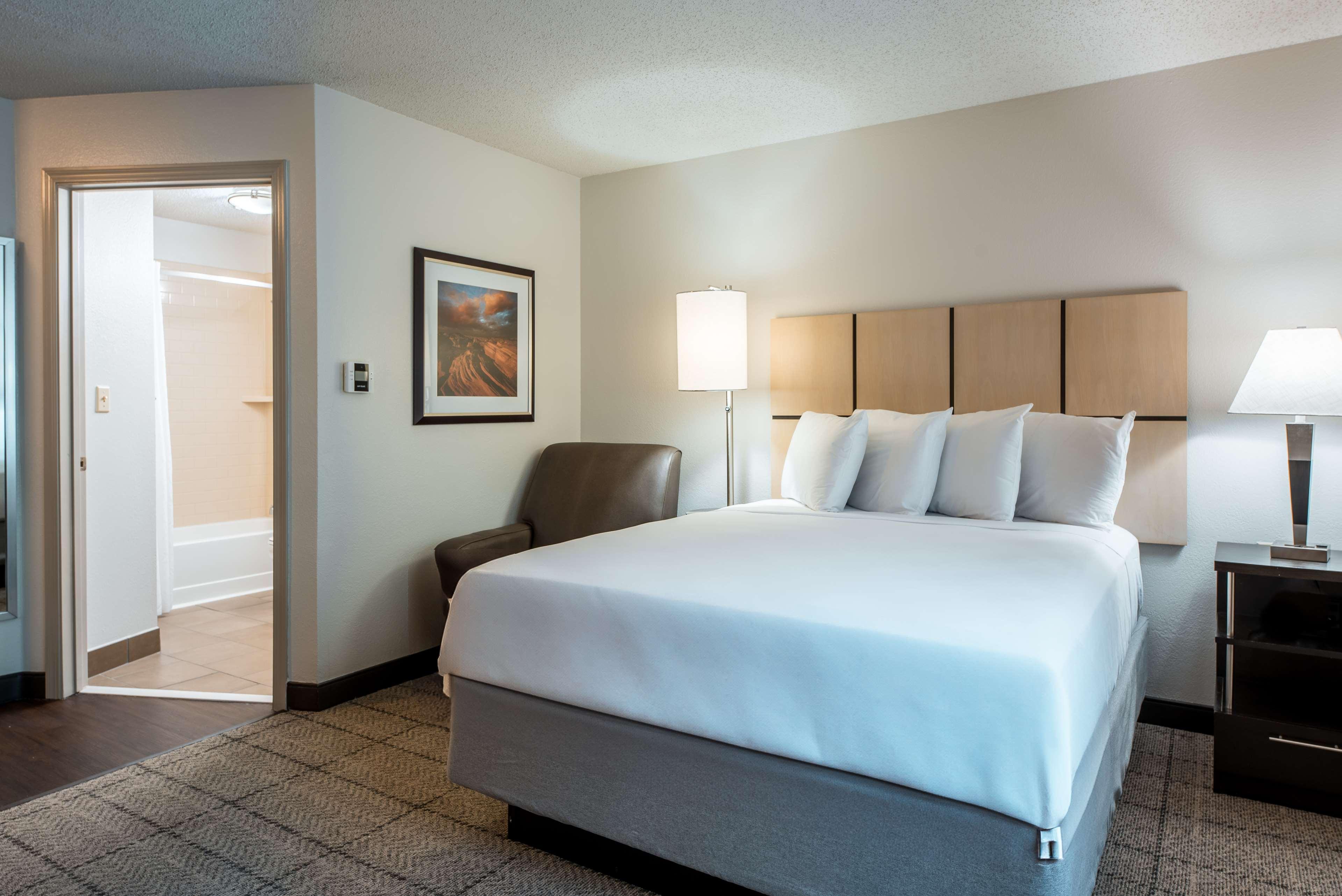 STUDIO, SUITE, QUEEN BED, BATHTUB, ACCESSIBLE