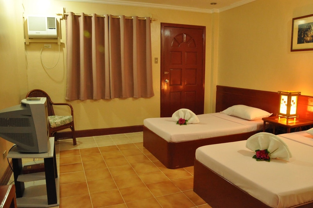 CASA PILAR BEACH RESORT 18/35