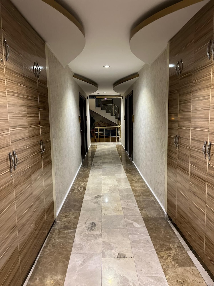 Grand Ezel Hotel 35/50