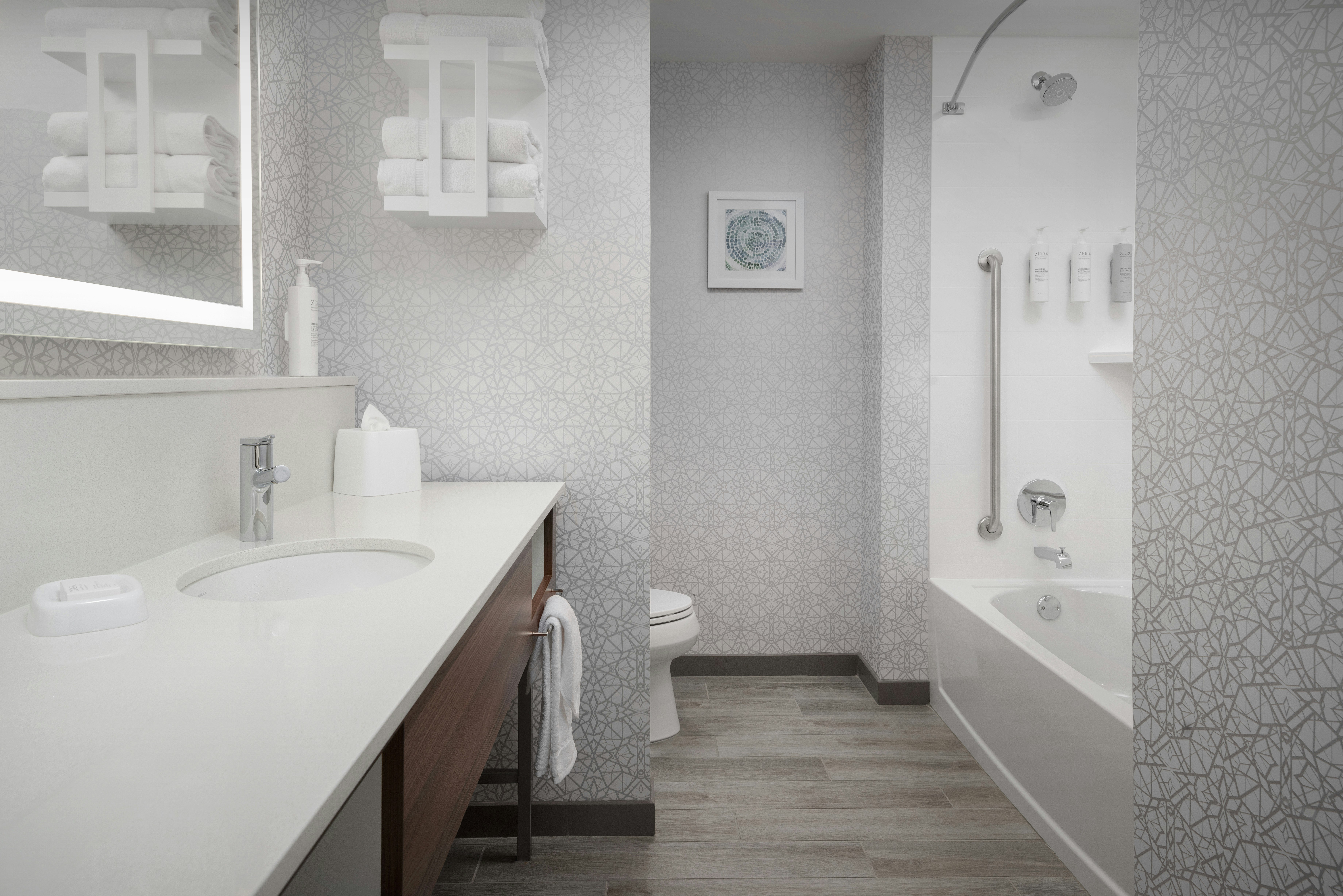 غرفة بسرير كينج، Hampton Inn and Suites Naples South FL 4/4