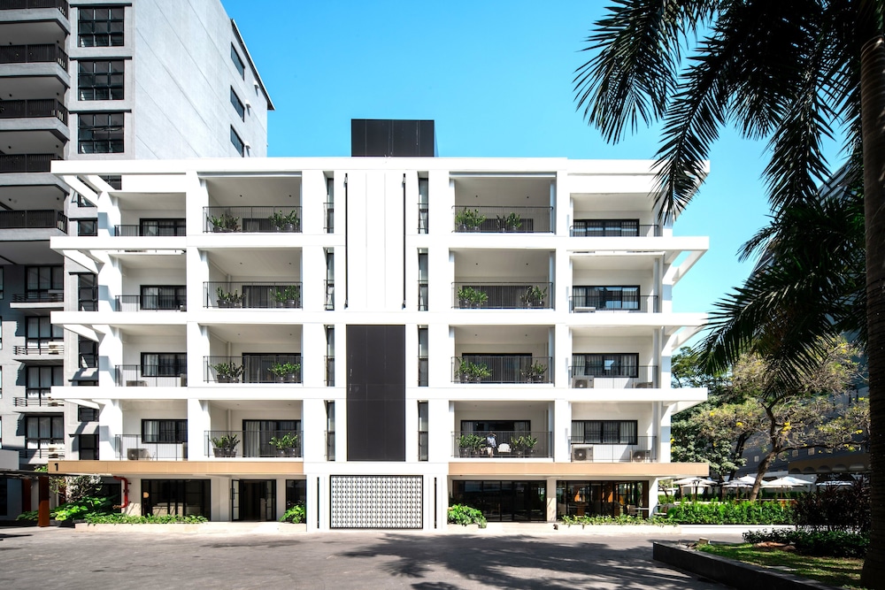 Floral Court Hotel and Residence in BANGKOK
