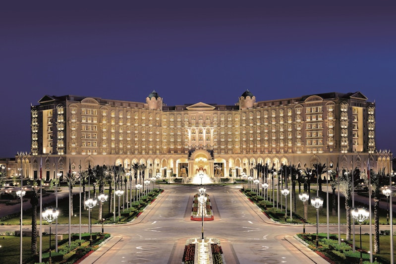 فندق ريتز كارلتون الرياض(The Ritz Carlton Riyadh) 1/7