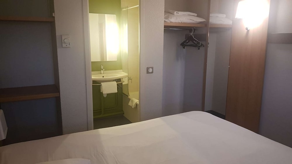 B B Hotel Poitiers 2 21/44