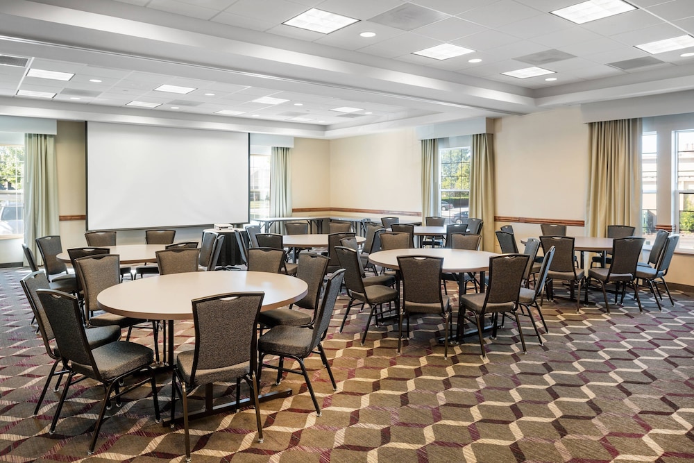Residence Inn by Marriott Springfield 23/27