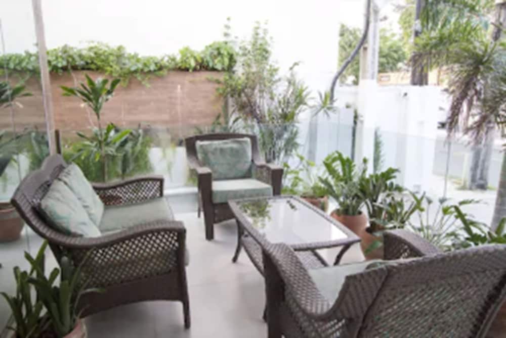 San Phillip Flat Hotel 29/33
