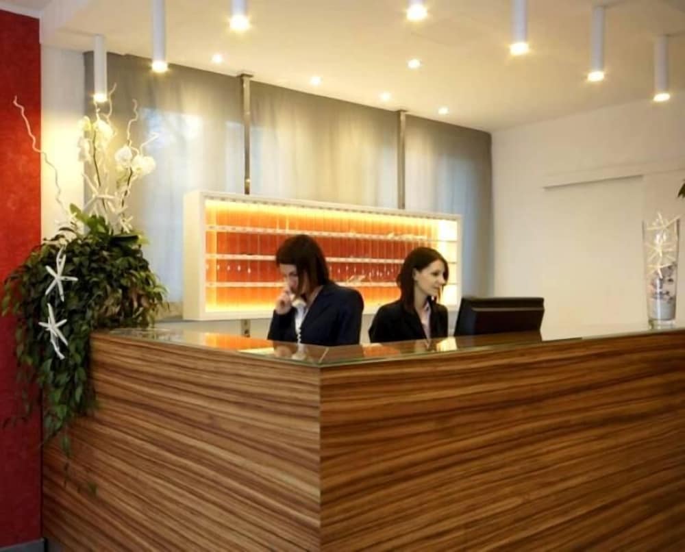 Lobby at Hotel Promenade Universale, CESENATICO