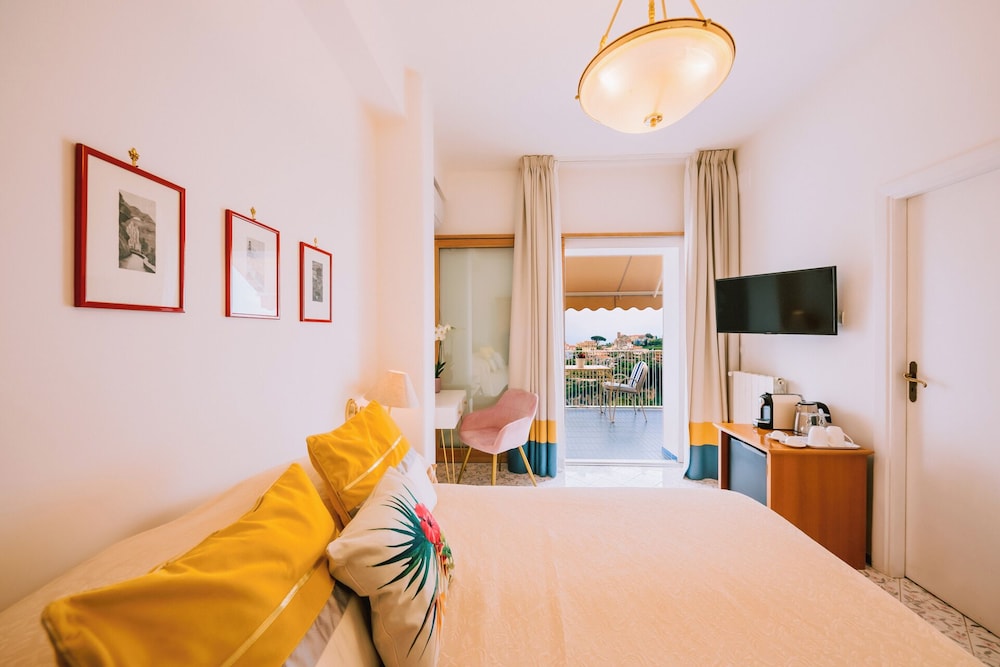 Zi'ntonio Hotel 16/50