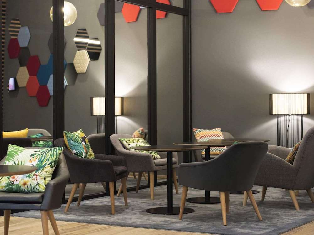 NOVOTEL CHARLEROI CENTRE 50/77