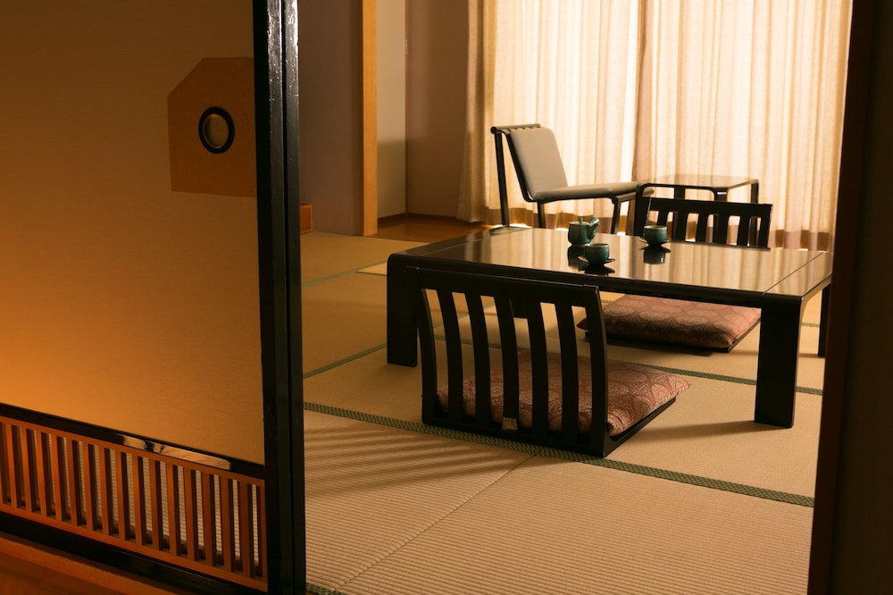 Inawashiro Shikinosato 62/100
