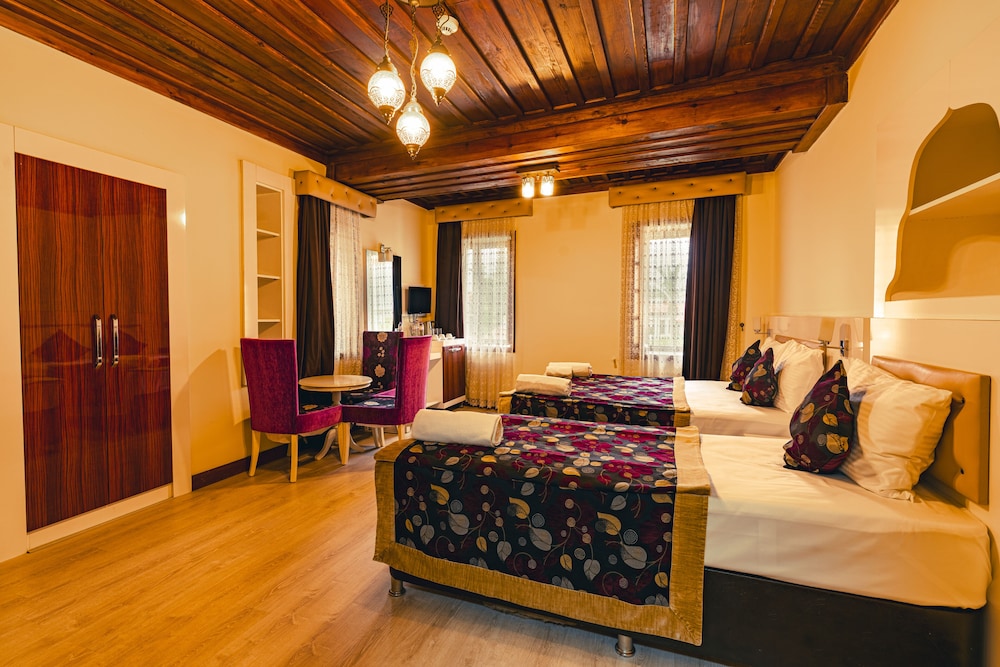 Bacchus Pension 27/49