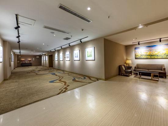 Yunshang Caohai Hotel 26/31
