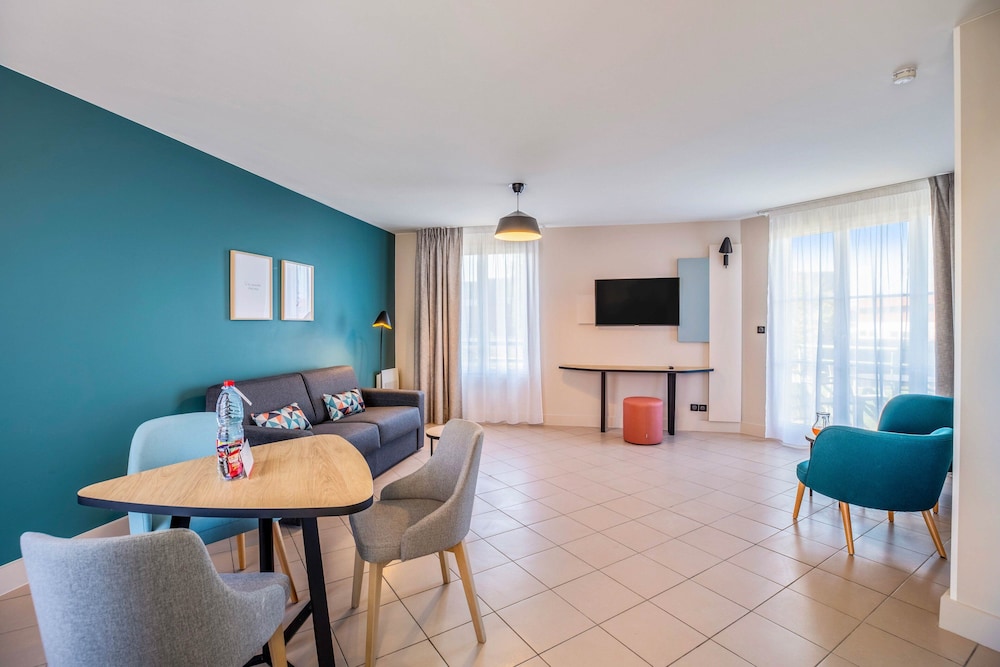Appart City Confort St Quentin en Yvelines Bois d Arcy 45/80