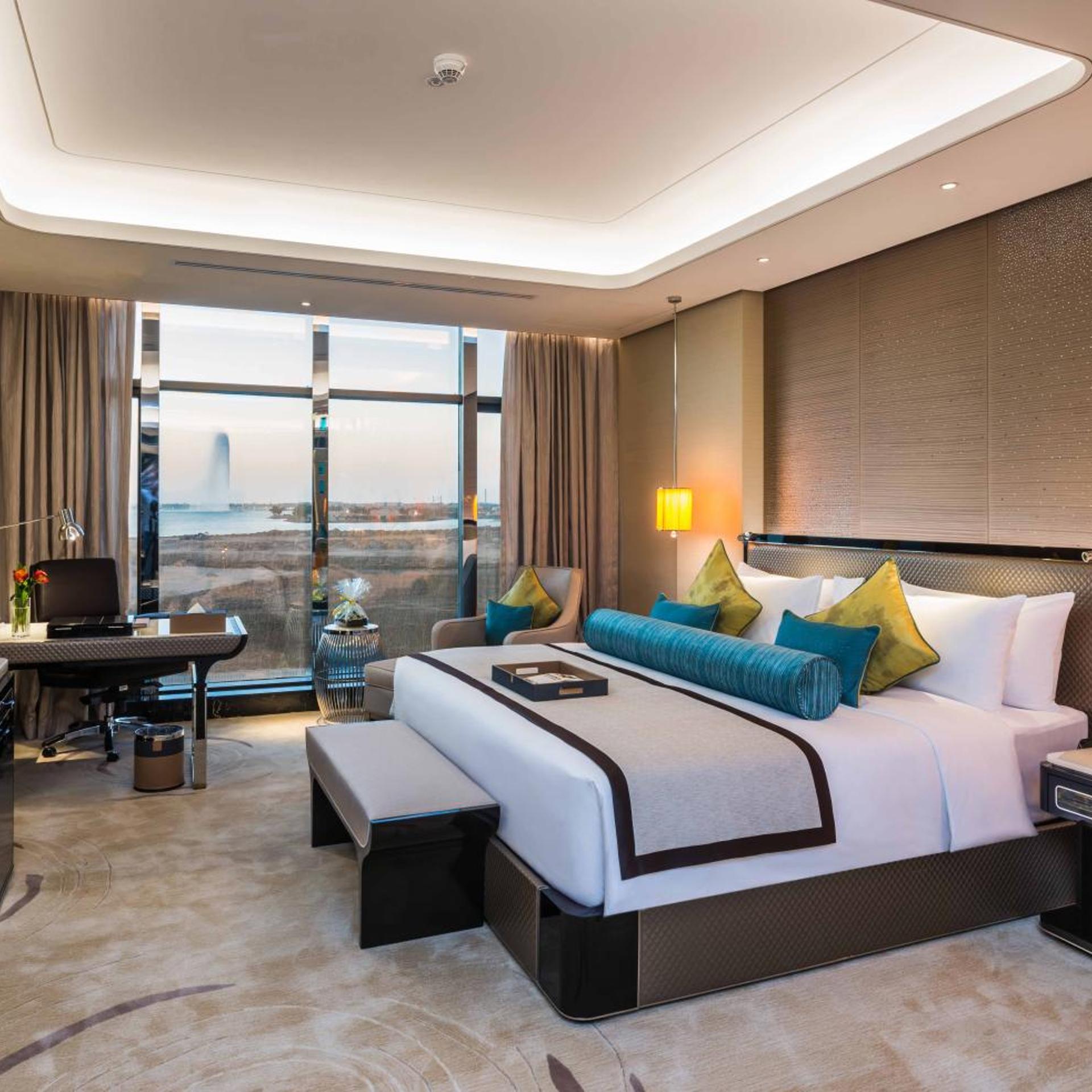 CLASSIC, SUITE, SEA VIEW