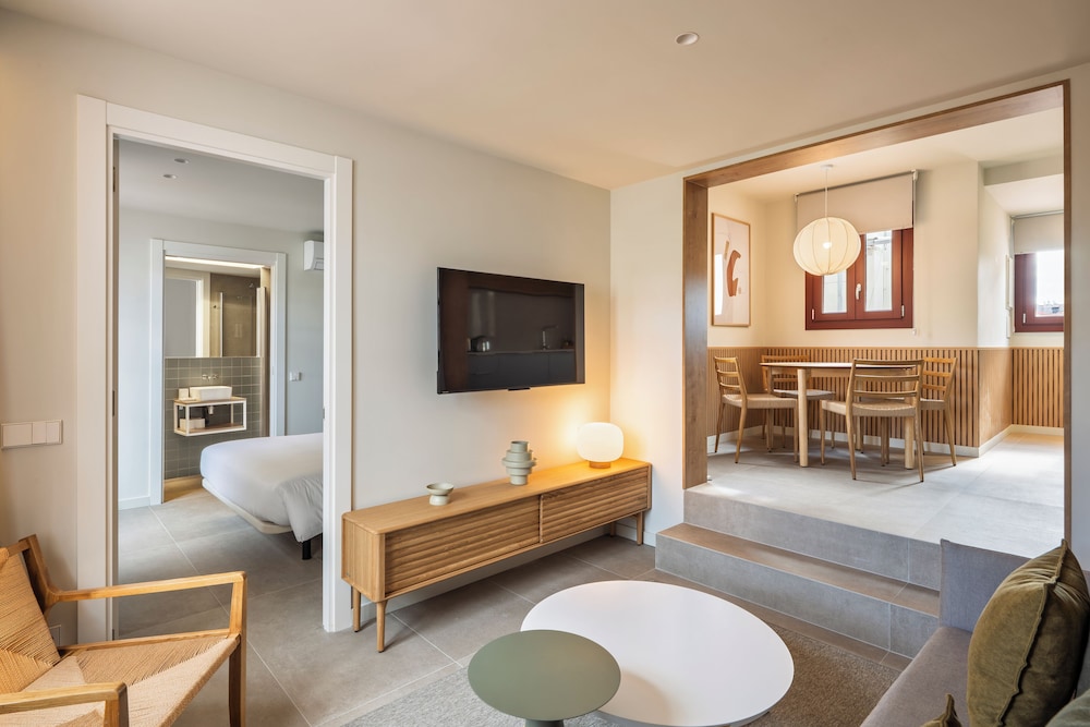 Aspasios Garden Apartments 12/46