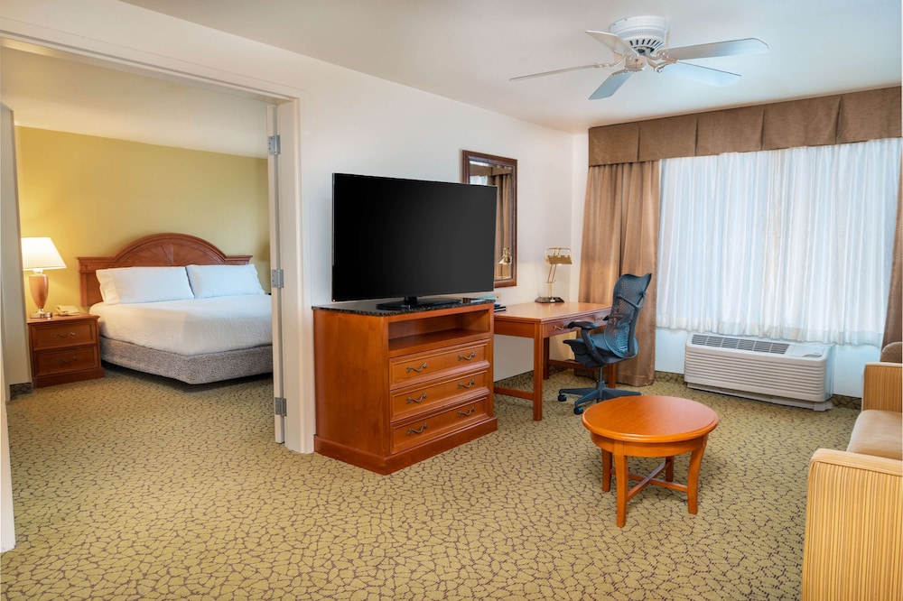 Hilton Garden Inn Ontario/Rancho Cucamonga 38/49