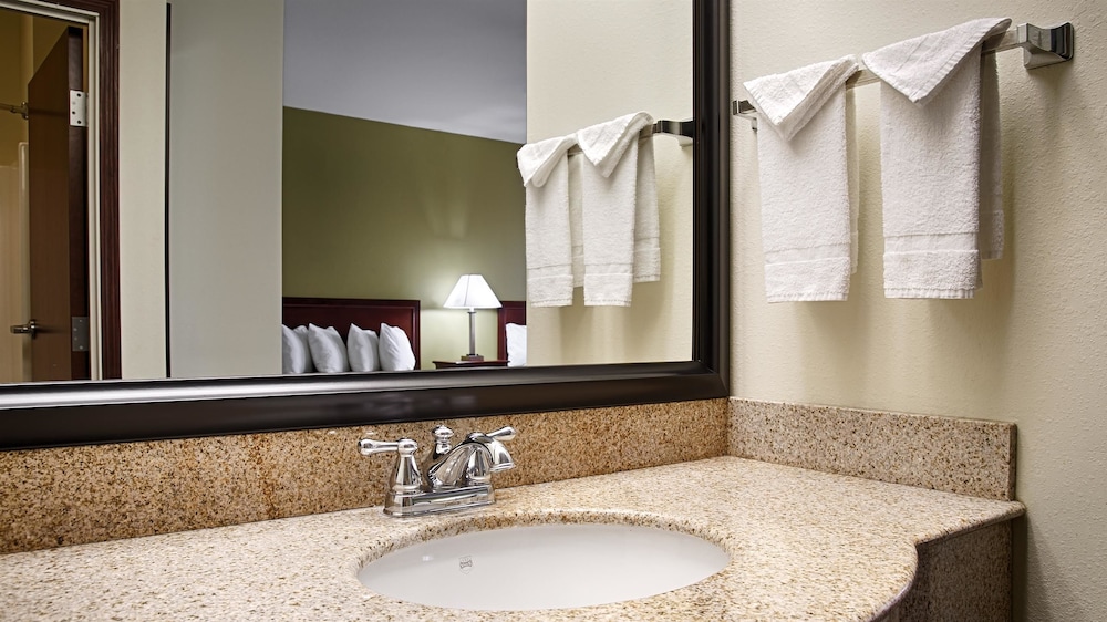 Best Western Geneseo Inn 8/32