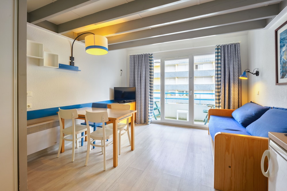 PIERRE AND VACANCES RESIDENCE LA CORNICHE DE LA PLAGE 27/49