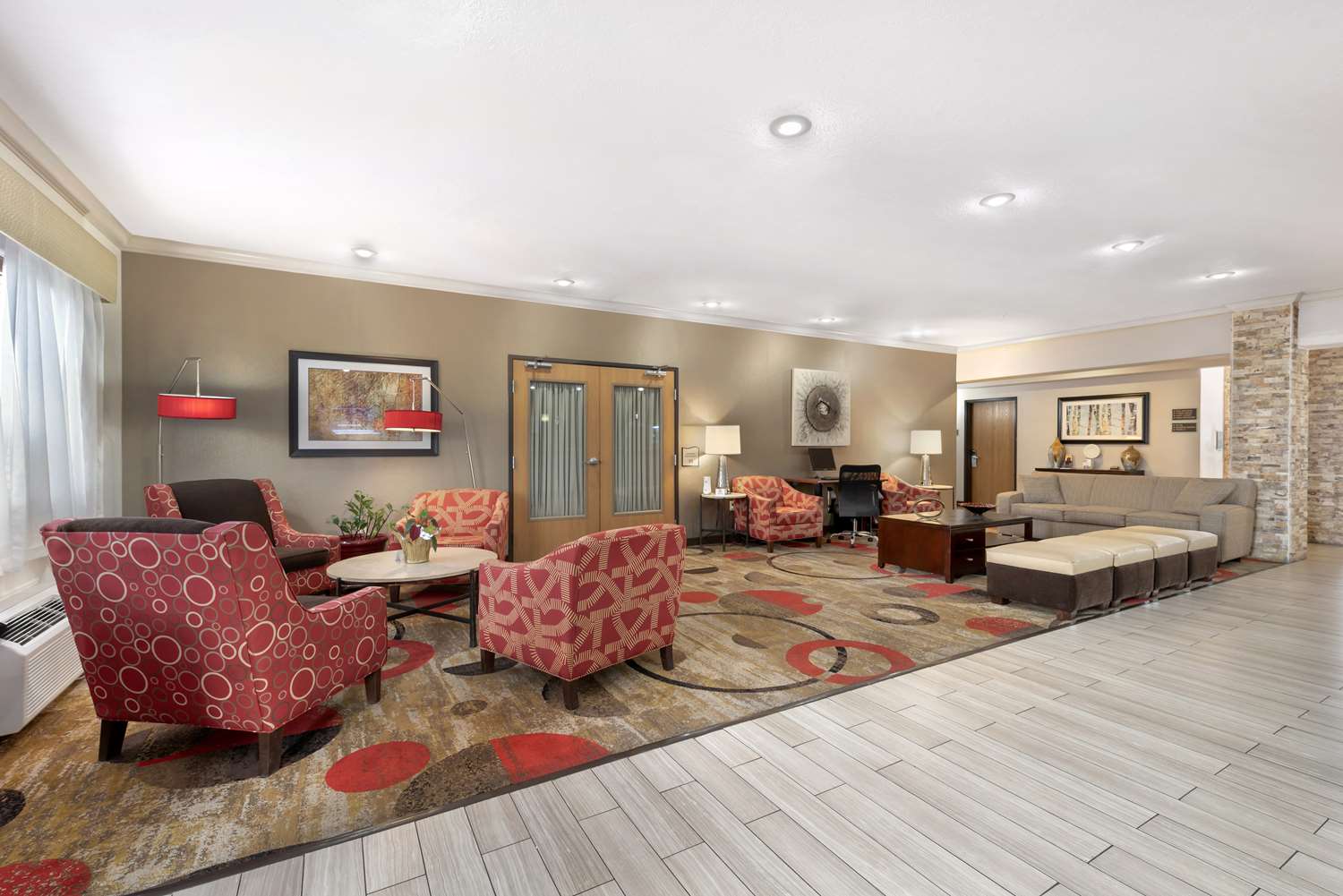 Best Western Plus Eagleridge Inn & Suites 12/17