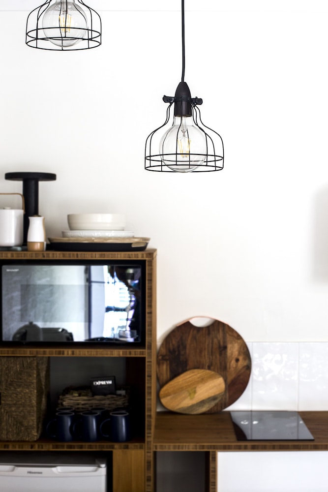 BAY BREEZE BOUTIQUE ACCOMMODATION 12/81