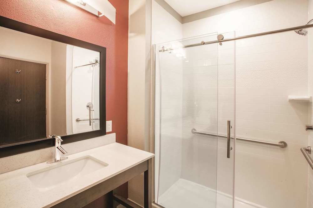 La Quinta Inn & Suites By Wyndham San Marcos Outlet Mall 28/31